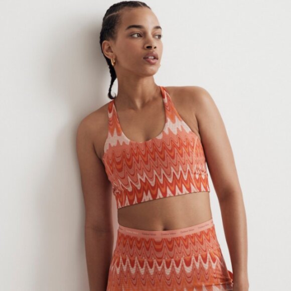 Outdoor Voices Doing Things Thrive Bra in Grapefruit Helios - Picture 2 of 9